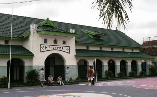 Budaya Indonesia, Gedung SMP & SMA BOPKRI I Yogyakarta