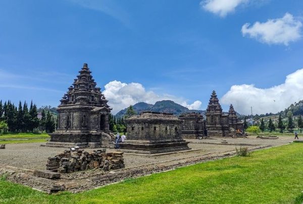 Sejarah Budaya Indonesia, Kompleks Candi Arjuna