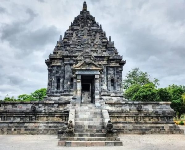 Sejarah Candi Bubrah di Kawasan Prambanan, Yogyakarta